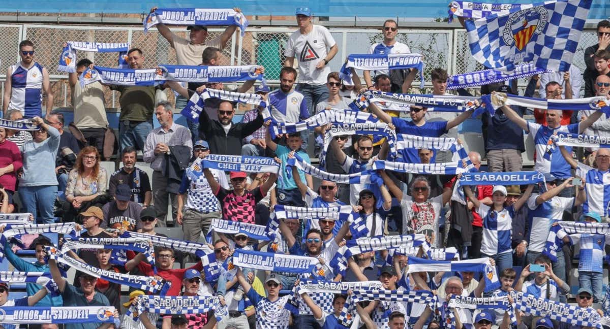 Los aficionados del CE Sabadell, el pasado sábado. /CE SABADELL