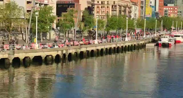 La que se está liando en Bilbao con la fiesta de la gabarra
