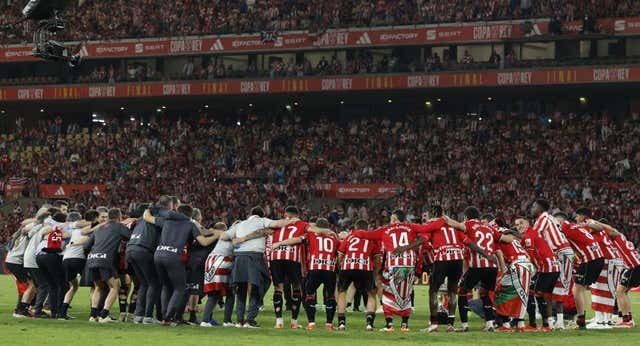 El vestuario del Athletic hace un pacto para evitar un desmadre en la Gabarra