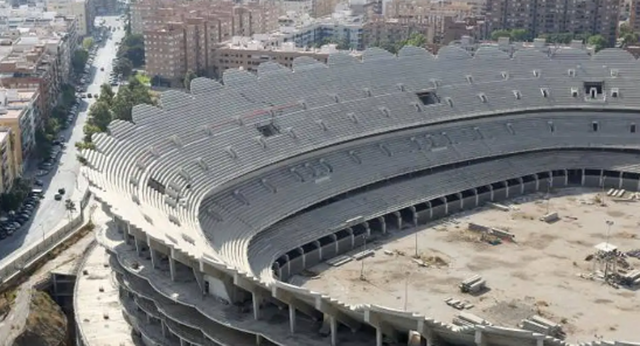 La justicia da la razón a la Generalitat con el Nuevo Mestalla y en la RFEF son pesimistas con el Mundial