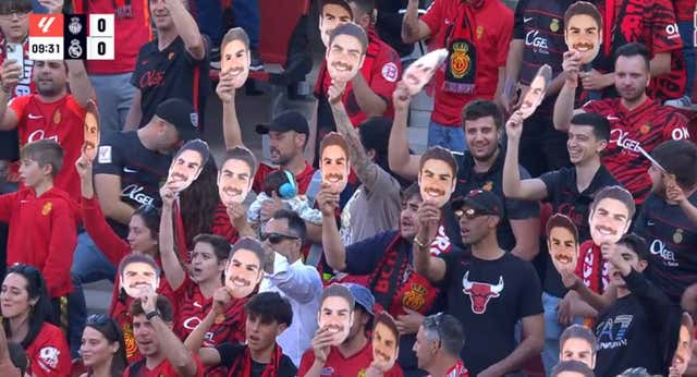 La intrahistoria de las 5.000 caretas con el rostro de Abdón que se mostraron en el minuto 9 ante el Real Madrid: «No es nada contra Aguirre»