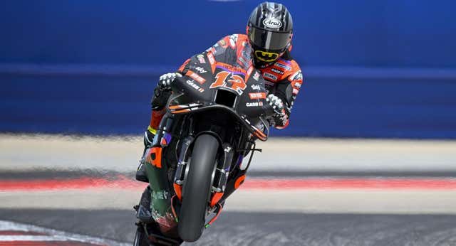 Maverick Viñales se impone a los tres jinetes del apocalipsis y logra su segunda victoria en sprint
