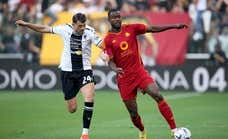 Ndicka sigue en observación y fuera de peligro tras desplomarse en el Udinese-Roma