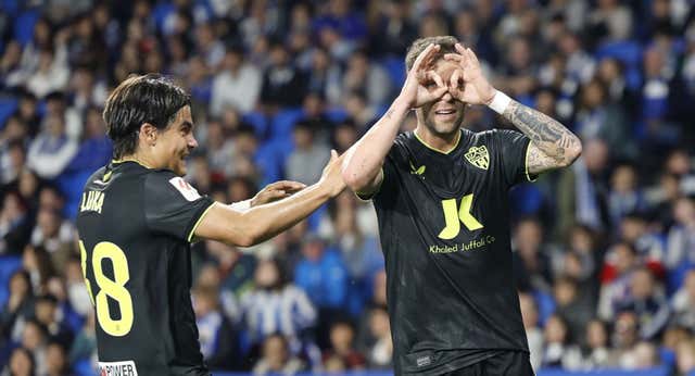 Embarba agua la fiesta de la Real y Sheraldo Becker con su doblete