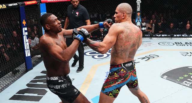 Holloway reta a Topuria tras exhibirse y Pereira cierra el UFC 300 con un KO extraordinario