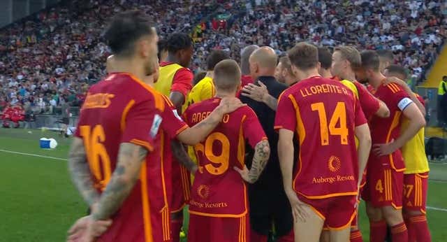 Ndicka sigue en observación y fuera de peligro tras desplomarse en el Udinese-Roma