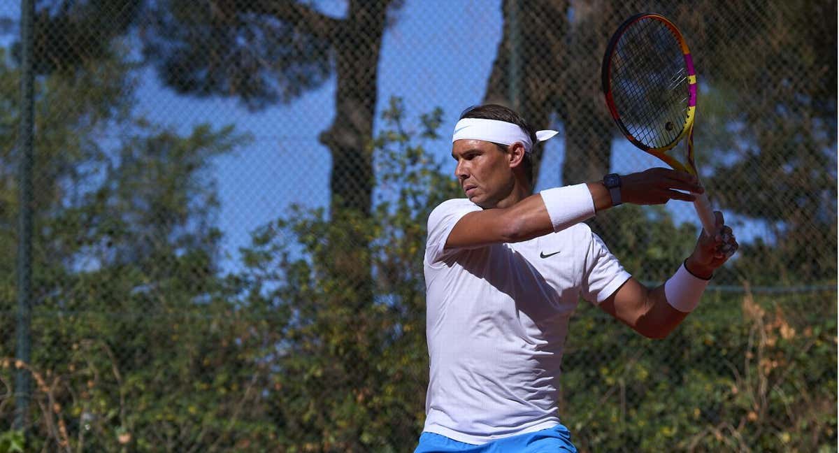 Rafa Nadal, este lunes, en uno de los entrenamientos en el Real Club Tenis de Barcelona previo al Conde de Godó. /GETTY