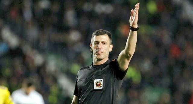 Soto Grado, un debutante para el Clásico: de la rajada de Xavi a un viejo enfado del Madrid