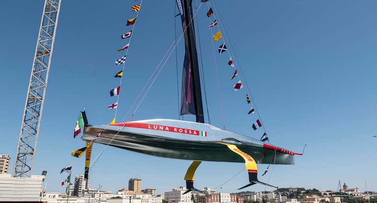El nuevo AC75 del Luna Rossa Prada Pirelli.