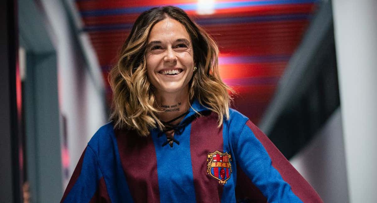 Mapi León, jugadora del FC Barcelona, en la llegada del equipo a un partido. /FC BARCELONA FEMENINO