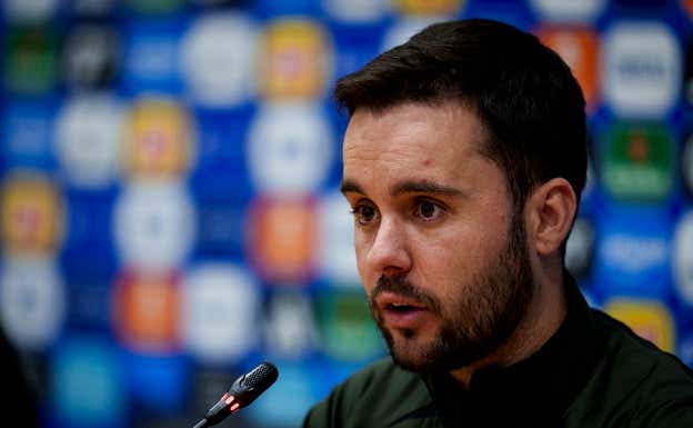 Jonatan durante la rueda de prensa.  FC BARCELONA