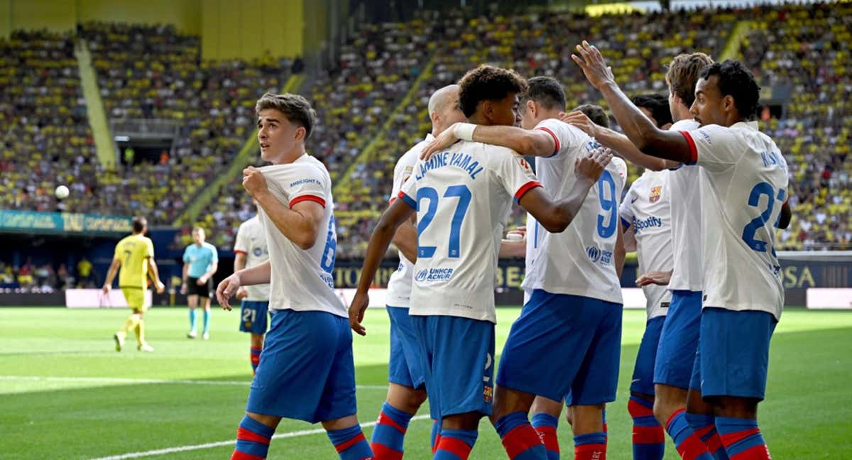 El Barcelona celebra uno de sus goles en Villarreal.