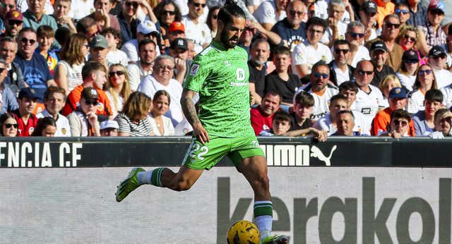 El regreso de Isco a Mestalla: exhibición, MVP y una molestia inquietante antes del derbi