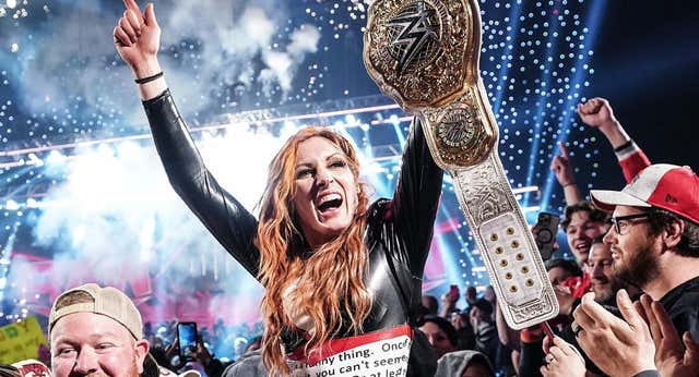 Becky Lynch vuelve a ser campeona