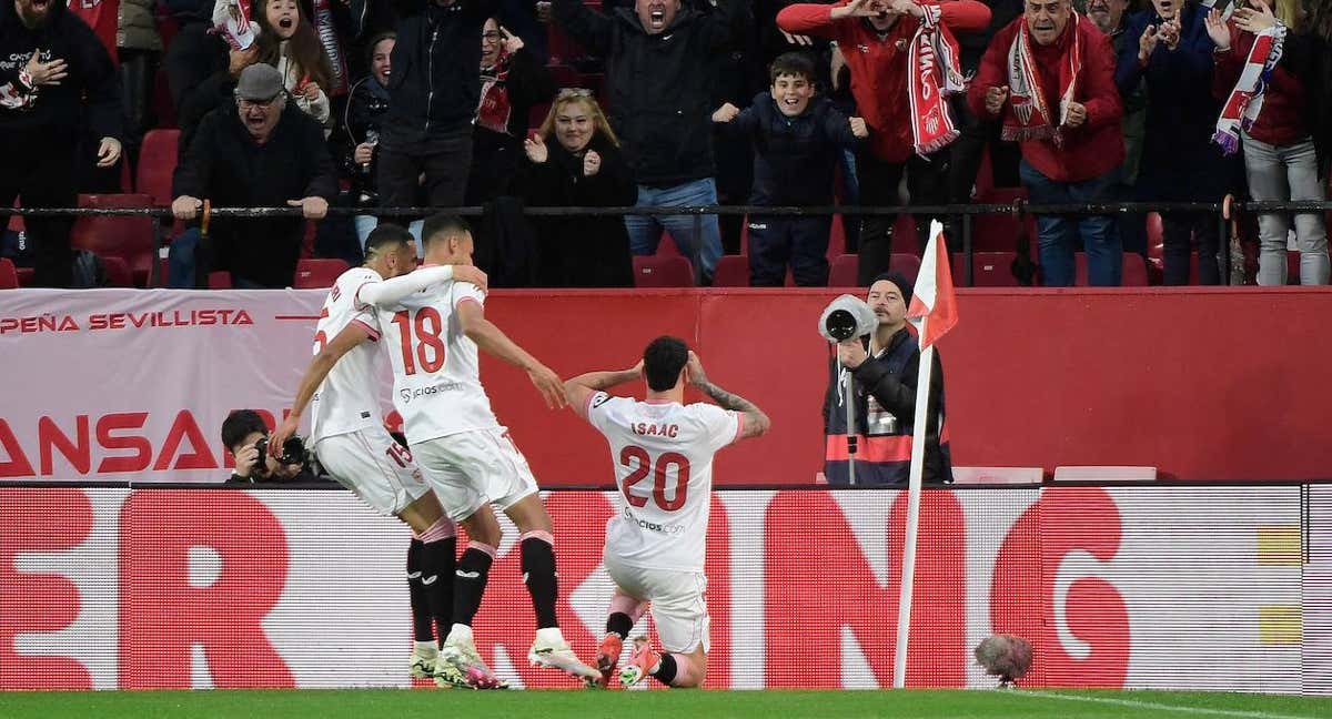 Isaac Romero celebra el gol ante el Atlético.