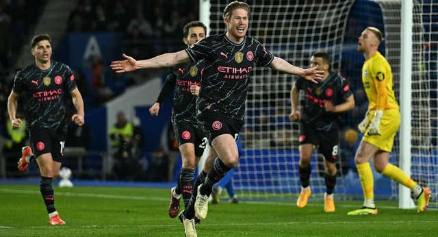 De Bruyne y Foden no entienden de presión y tiran del City