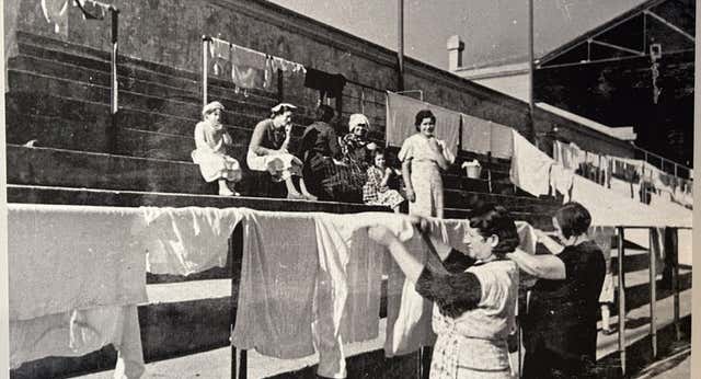 Cuando las gradas que ovacionan a Lamine sirvieron como tendederos para los refugiados de la Guerra Civil