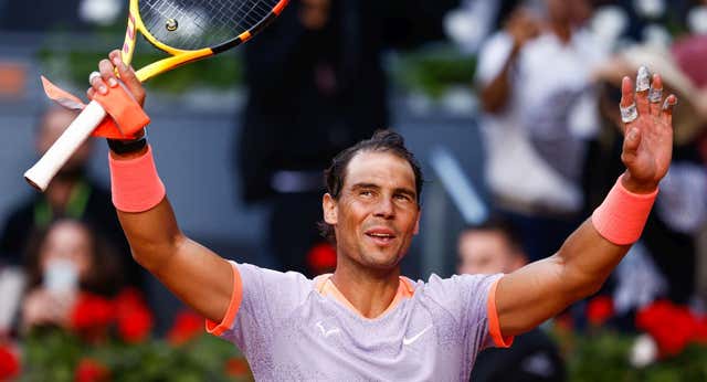 El emotivo homenaje a Nadal tras su último partido en España: una lona por cada título en Madrid