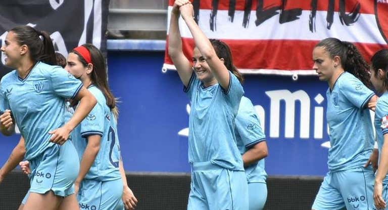 Ane Azkona celebra el 0-1 del Athletic en el derbi ante el Eibar en la Liga F.