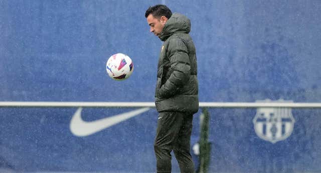 Xavi comienza a preparar la próxima temporada: despeja incógnitas con De Jong y decide esperar con Vitor Roque