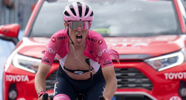 Quiénes son los ciclistas españoles que van al Giro de Italia 2024