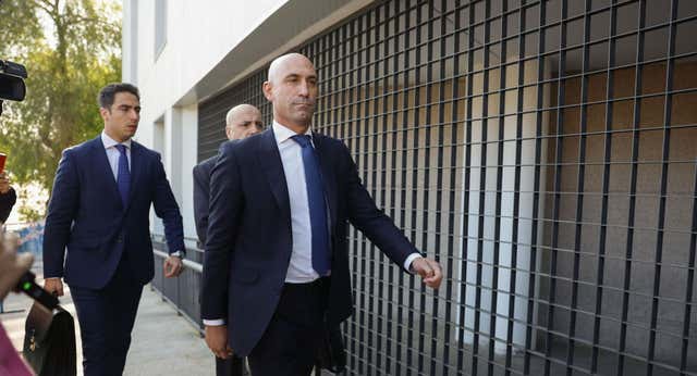 Luis Rubiales declara ante la jueza: ‘No me he llevado ni un céntimo de la Federación’