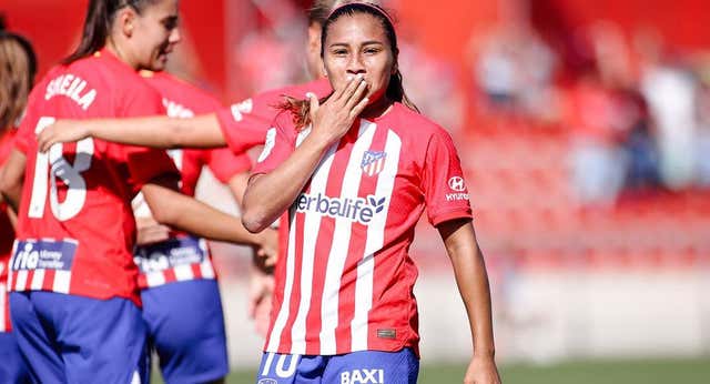 Una ‘pelota de trapo’ forjó los inicios de Leicy Santos durante su complicada infancia: “Nos llegó a faltar la comida, todo por mi sueño”