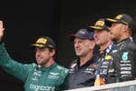 Fernando Alonso y Lewis Hamilton pujan por el genio de Red Bull: «El tiempo dirá»