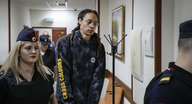 «Nidos de araña», «moho» y «sangre»: Brittney Griner denuncia las condiciones de su inhóspita celda en la prisión rusa
