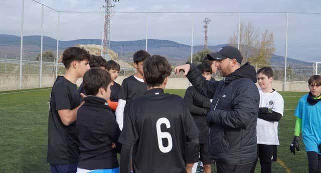 El sueño americano llega a Sevilla: becas a jóvenes por jugar a fútbol o baloncesto