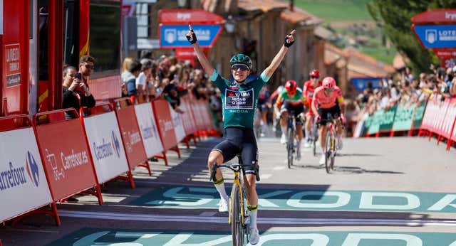 Marianne Vos gana en Sigüenza y Vollering llega líder a la etapa final