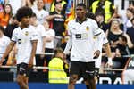 Al Valencia se le escapa Europa en Mestalla y el Alavés certifica la salvación