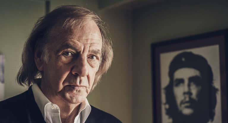 César Luis Menotti, en su casa de Buenos Aires.