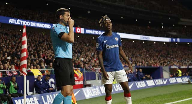 El Atlético suspende cautelarmente a un socio por grito racista a Nico Williams