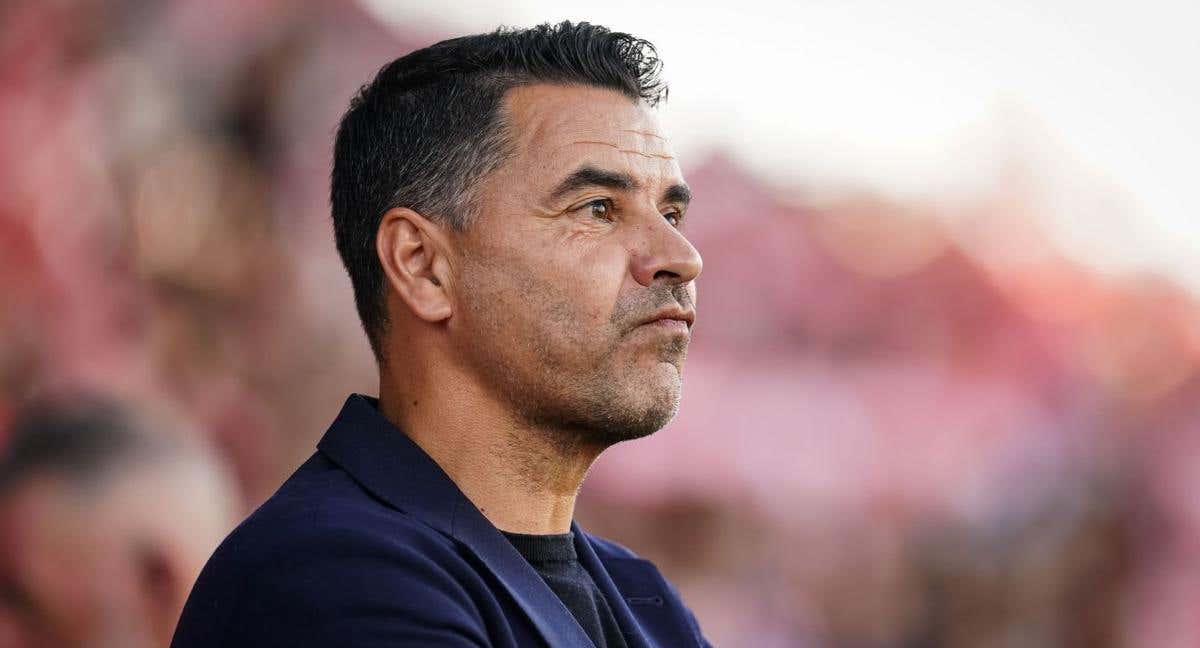 Míchel Sánchez, entrenador del Girona./EFE/David Borrat