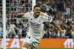 Joselu se doctora con un doblete que vale una final