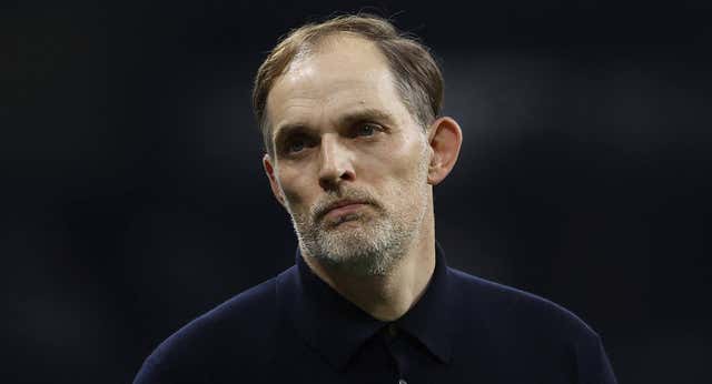 Tuchel pierde los papeles en sala de prensa: «Hay que tener los huevos muy grandes para hacer lo que ha hecho el árbitro»