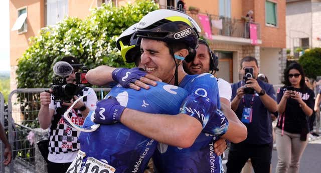 Pelayo Sánchez, uno de los ‘pingüinos’ de Txente, alegra la primavera de Movistar Team