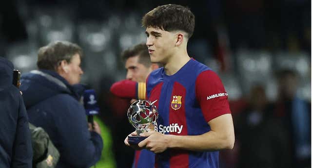 Así es el nuevo contrato de Pau Cubarsí con el Barça