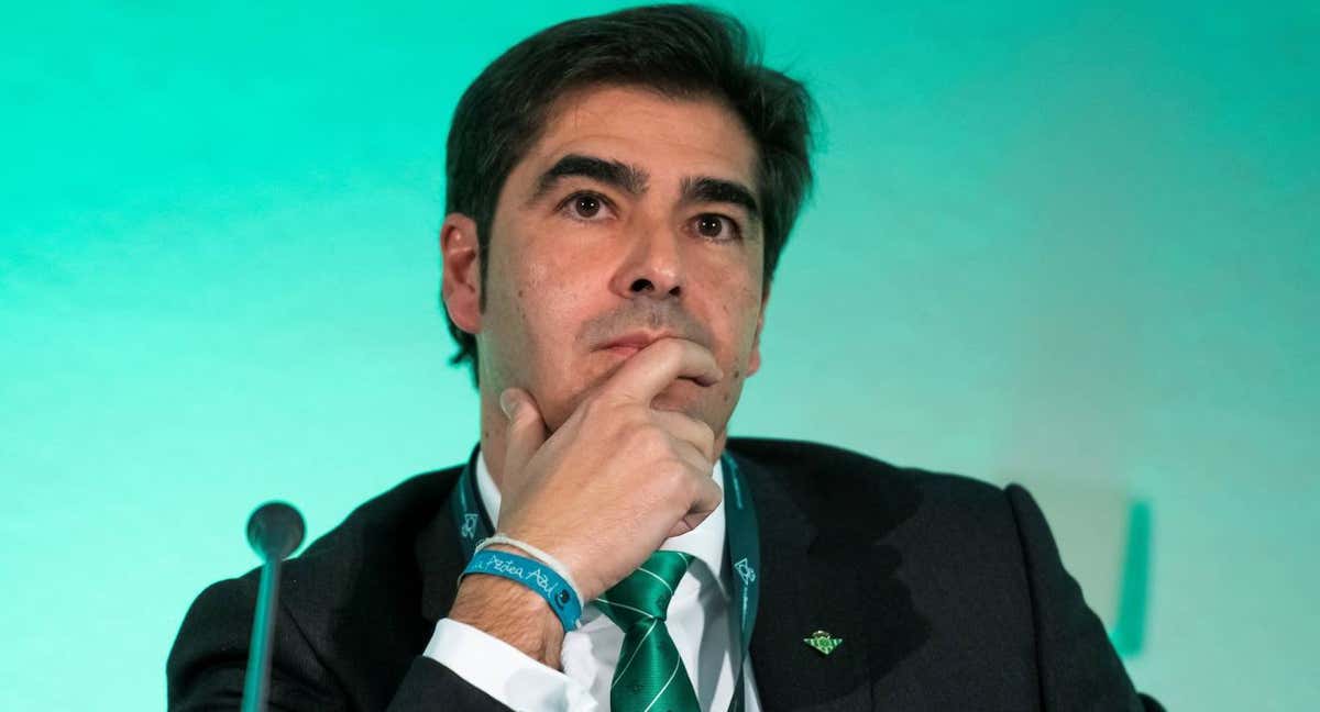 El presidente del Betis, Ángel Haro, en una Junta de accionistas./ABC