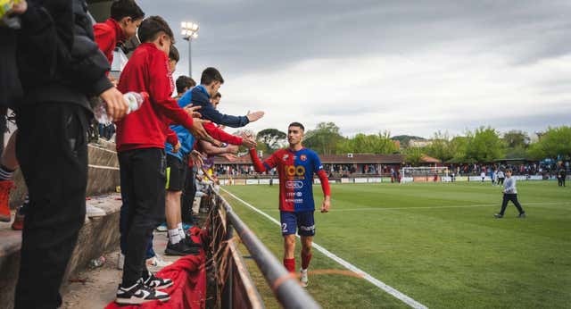 UE Olot, el ‘Athletic Club’ catalán que compite entre volcanes y que le ganó un pulso a Hacienda se pone a rueda del Girona