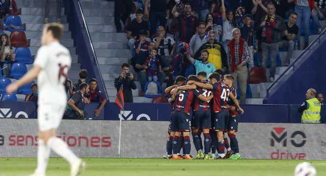 Bouldini hace perder otro tren de ascenso al Eibar