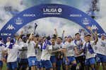 Cuatro años en el infierno, más abonados que el Barça y una piña para explicar el ascenso del Deportivo