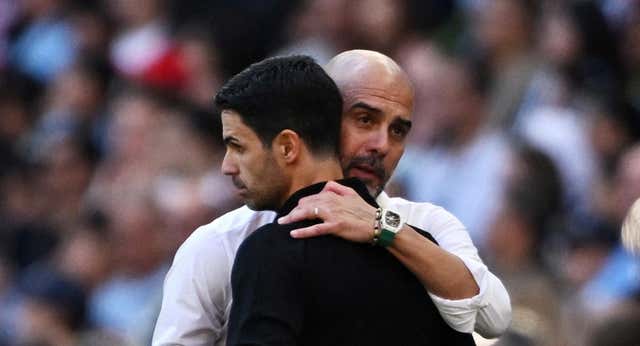 Error de cálculo de aficionados del Arsenal: fuegos artificiales en el hotel del Manchester City… ¡un día antes de que llegaran!