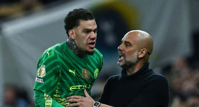 Enfado monumental de Ederson con Guardiola tras cambiarlo… pero Stefan Ortega salva al City