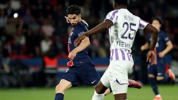 Carlos Soler durante el último partido del PSG en el Parque de Los Príncipes. /AFP