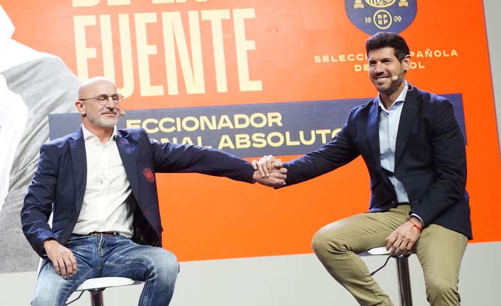 De la Fuente quiere un sustituto inmediato para Albert Luque: «Yo no tengo que encargarme de otros aspectos que no sean deportivos»