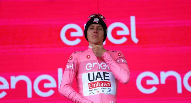 Tadej Pogacar pone de acuerdo a los mitos del ciclismo como Bernard Hinault: “Es como Merckx y yo”