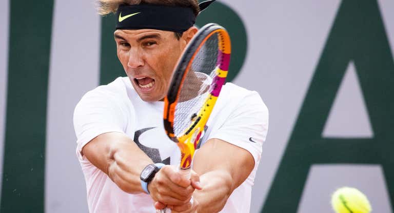El exentrenador de Djokovic explica la receta ganadora de Nadal: «Parece que le persiguen 300 leones»