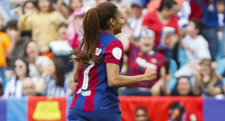 Salma Paralluelo, del Barça, celebra un gol en la final de Copa de la Reina ante la Real Sociedad.